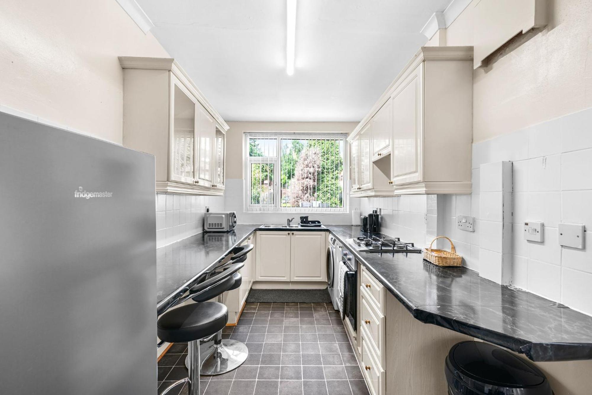 Hilltop Place Suites Near Meadowhall Sheffield Dış mekan fotoğraf