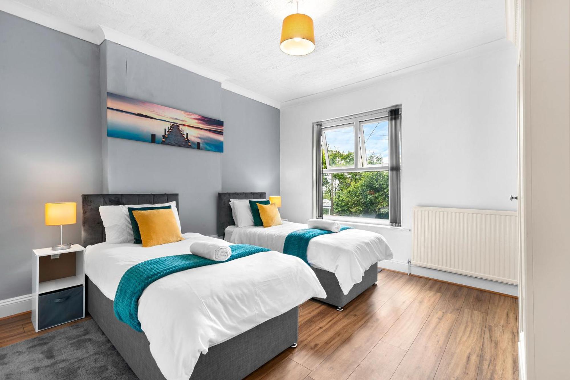 Hilltop Place Suites Near Meadowhall Sheffield Dış mekan fotoğraf